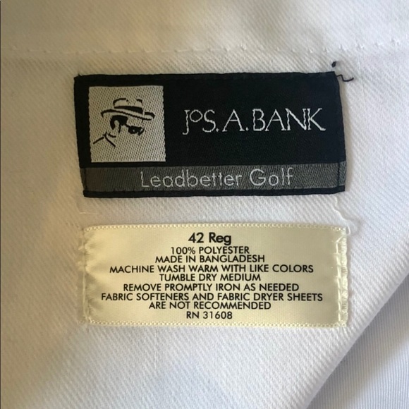 Jos. A. Bank Traditional Fit Pleaded Front Shorts - Picture 2 of 7